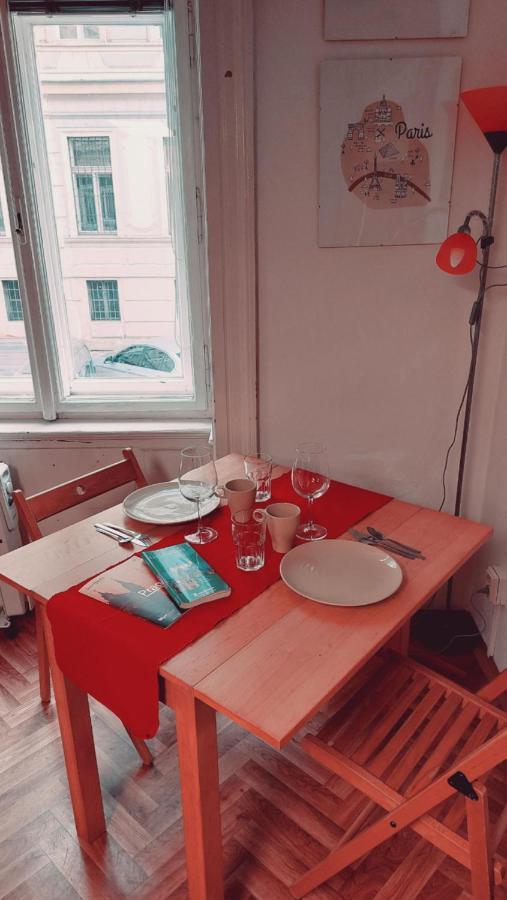 Studio Right In The Centre Apartment Prag